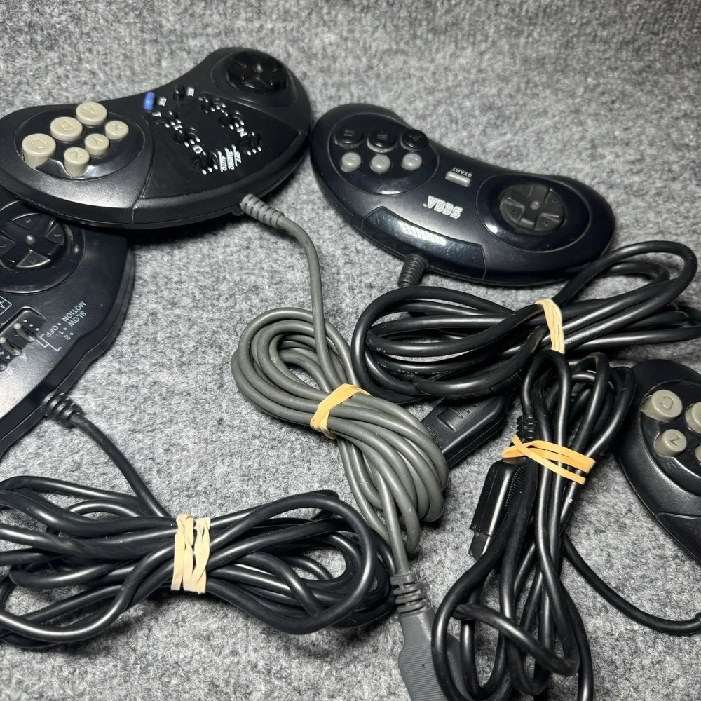 Lot of 3 Third Party & 1 OEM Sega Genesis Controllers Tested Working 4 Total